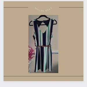 Sleeveless BCX Navy, Green, and White Dress With‎ Belt